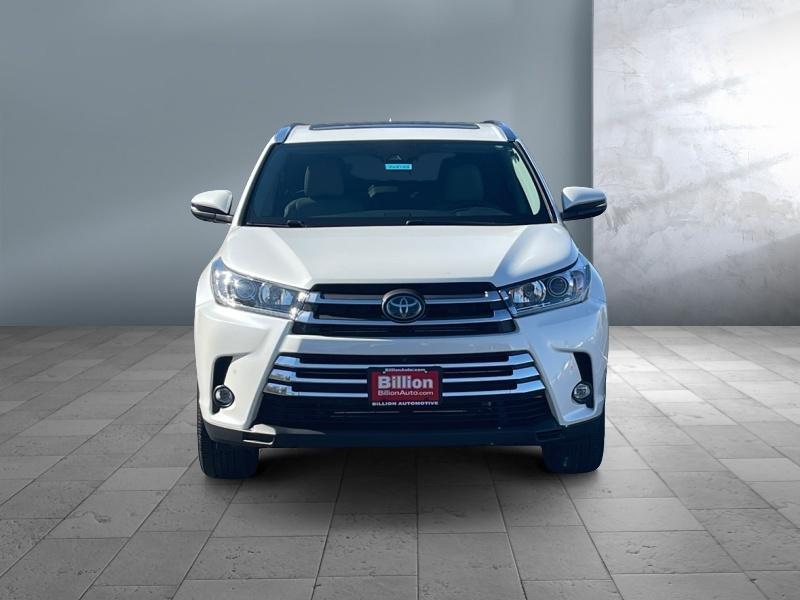 used 2019 Toyota Highlander Hybrid car, priced at $36,977