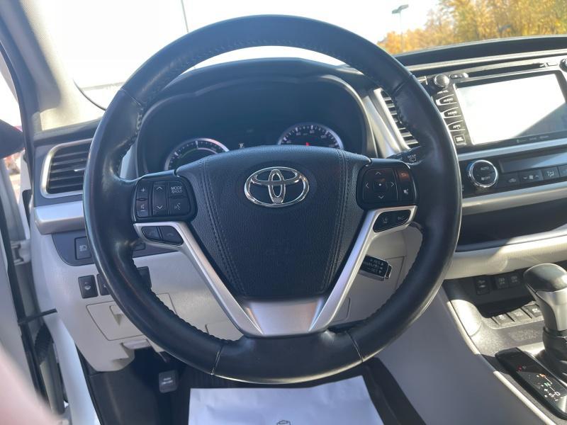 used 2019 Toyota Highlander Hybrid car, priced at $36,977