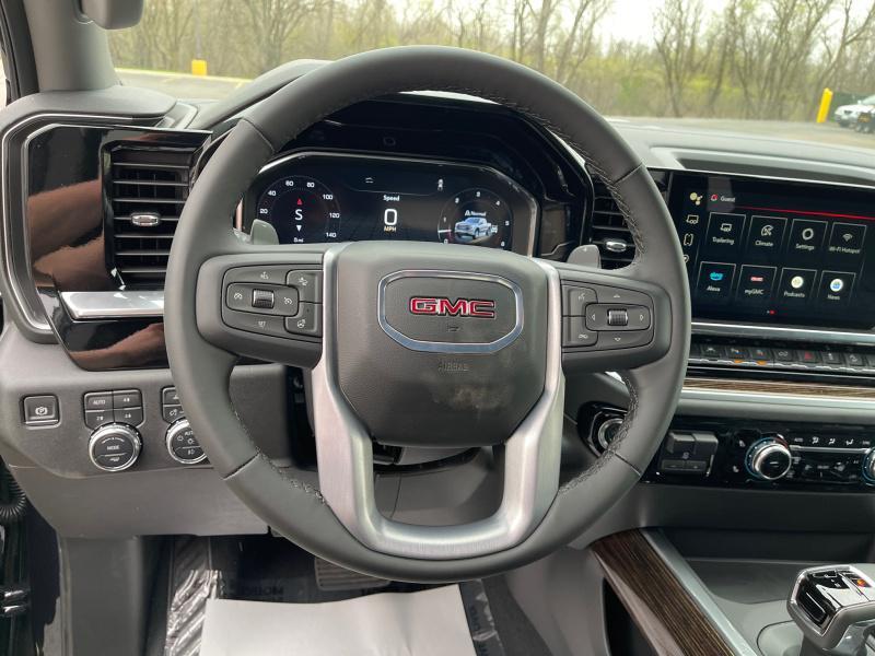 new 2025 GMC Sierra 1500 car, priced at $65,379