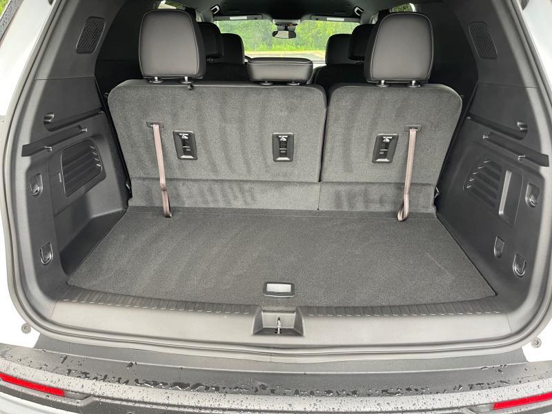 new 2025 Chevrolet Traverse car, priced at $50,823