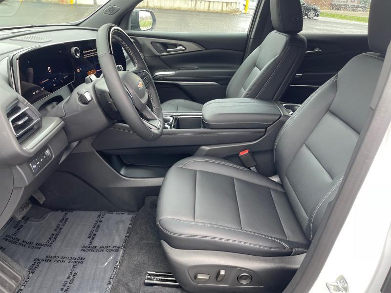 new 2025 Chevrolet Traverse car, priced at $50,823
