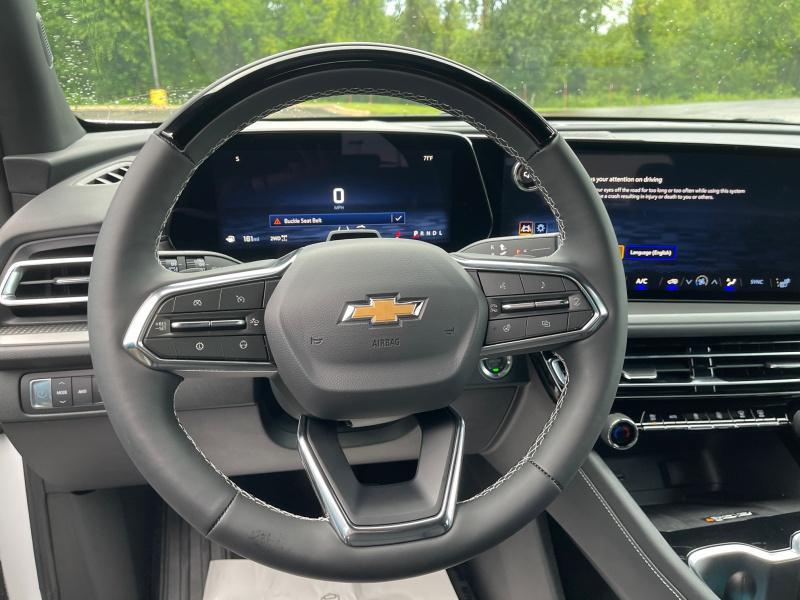 new 2025 Chevrolet Traverse car, priced at $50,823