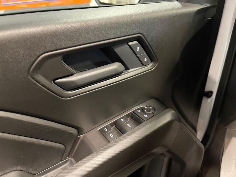 new 2025 Chevrolet Colorado car, priced at $30,989