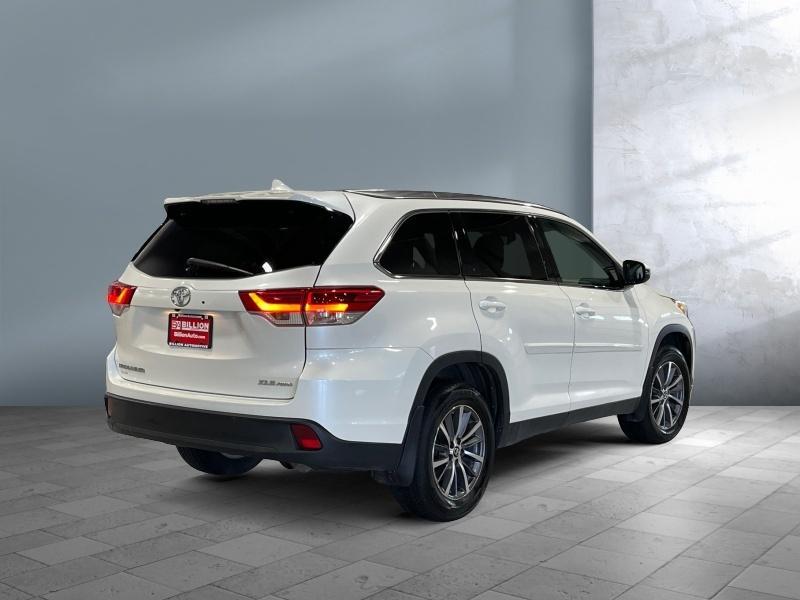 used 2019 Toyota Highlander car, priced at $23,977