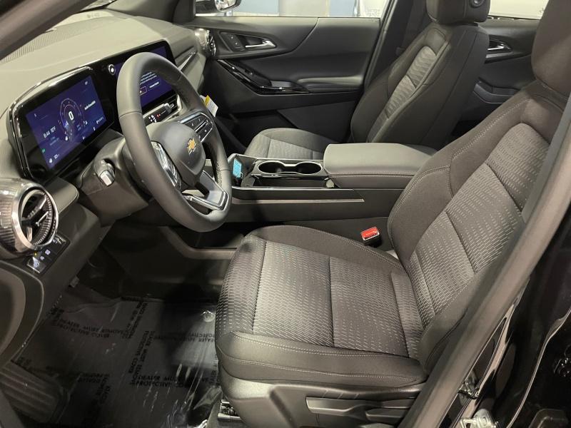 new 2025 Chevrolet Equinox car, priced at $30,394