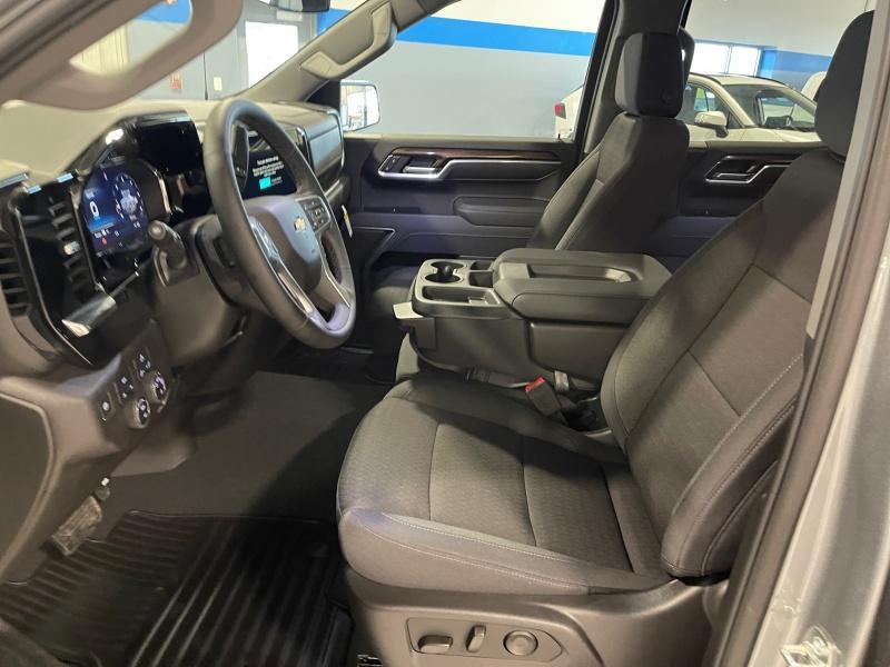 new 2025 Chevrolet Silverado 1500 car, priced at $51,994