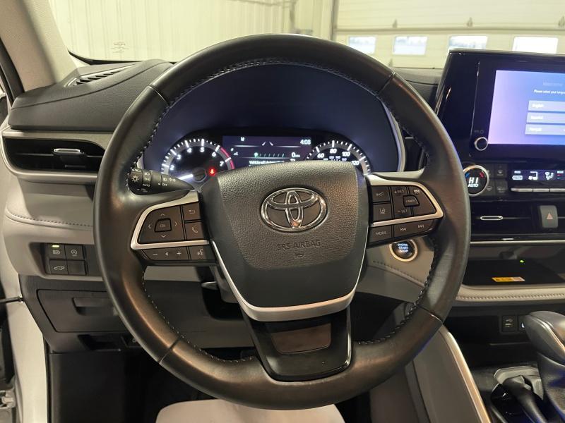 used 2024 Toyota Highlander car, priced at $44,977