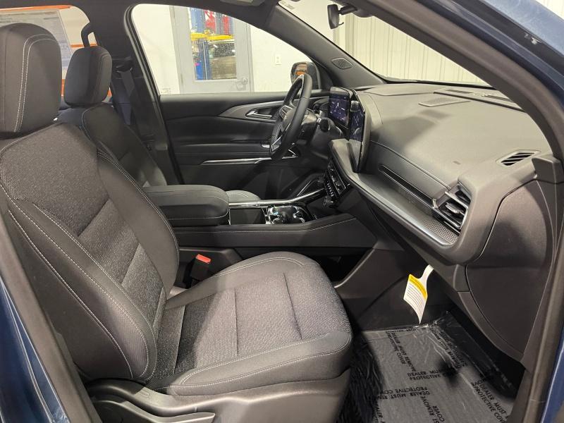 new 2025 Chevrolet Traverse car, priced at $47,029