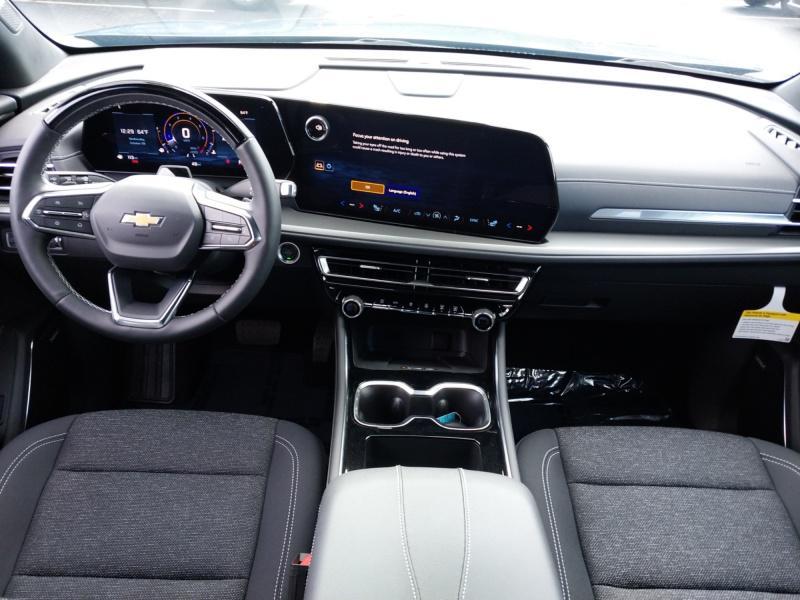 new 2025 Chevrolet Traverse car, priced at $45,029