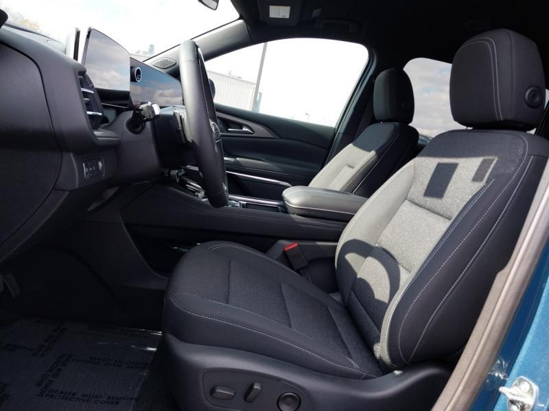 new 2025 Chevrolet Traverse car, priced at $45,029