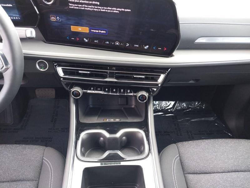 new 2025 Chevrolet Traverse car, priced at $45,029