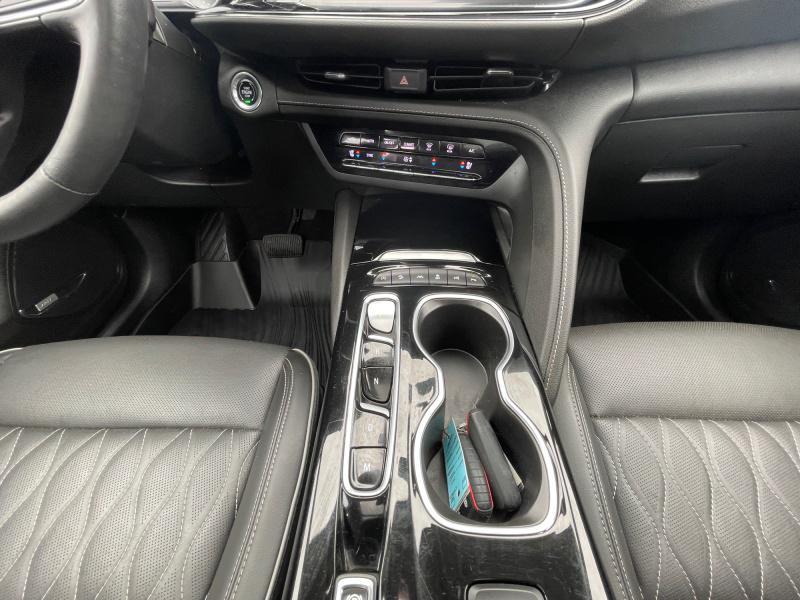 used 2023 Buick Envision car, priced at $39,988