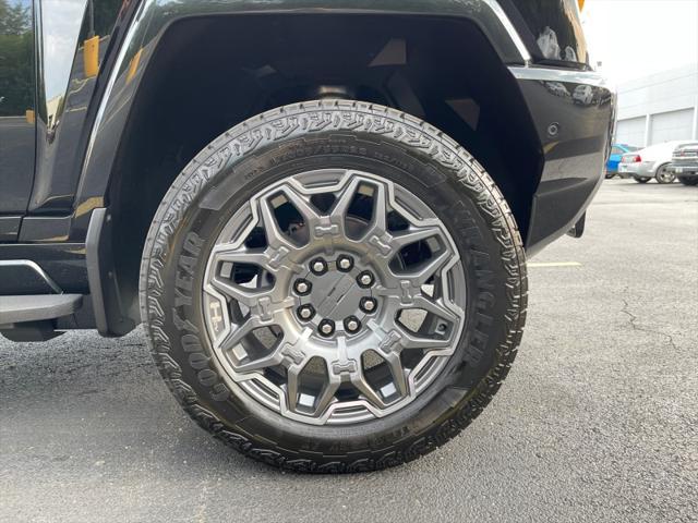 new 2025 GMC HUMMER EV SUV car, priced at $103,834