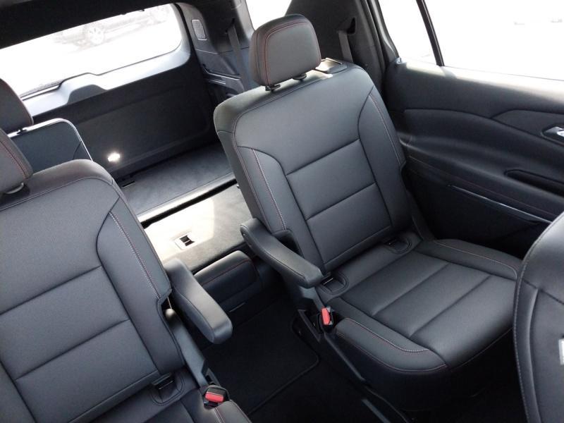 new 2025 Chevrolet Traverse car, priced at $54,604