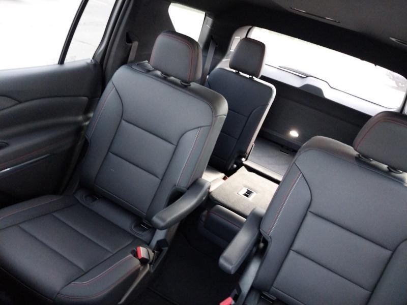 new 2025 Chevrolet Traverse car, priced at $54,604