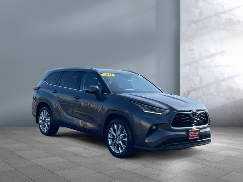used 2021 Toyota Highlander car, priced at $34,326