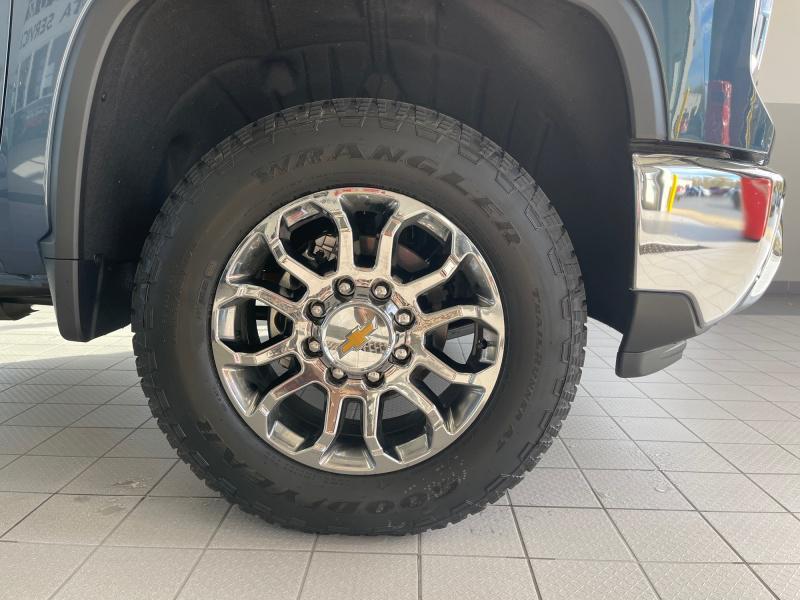 new 2026 Chevrolet Silverado 3500 car, priced at $83,214