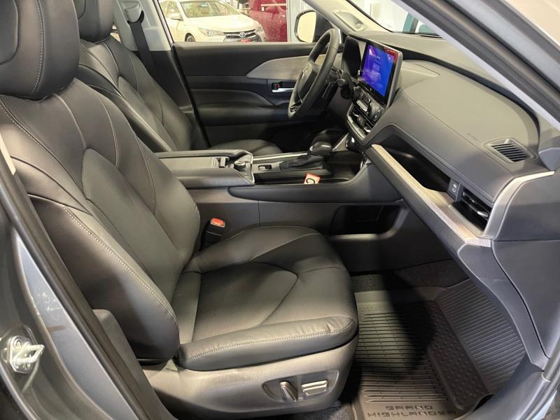 new 2025 Toyota Grand Highlander car, priced at $56,747