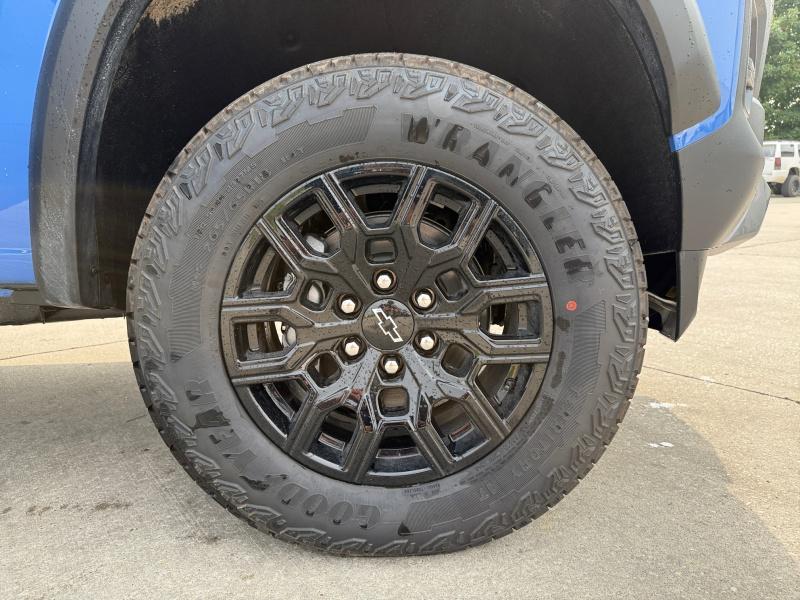 new 2025 Chevrolet Colorado car, priced at $47,139