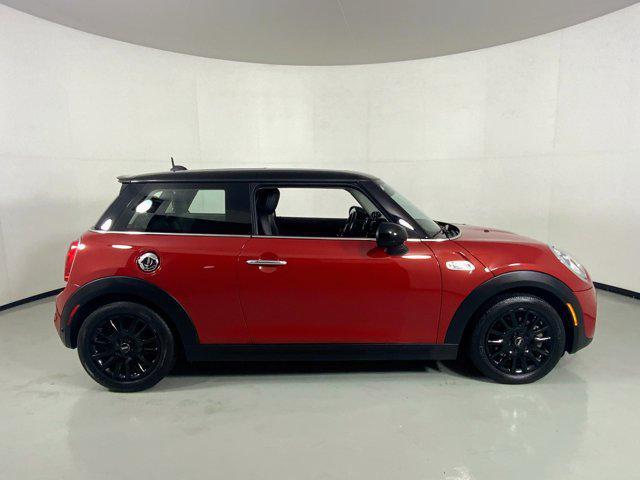 used 2018 MINI Hardtop car, priced at $19,990