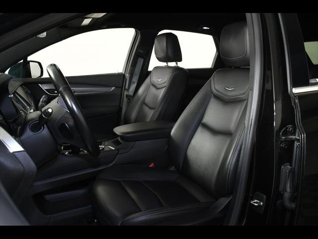 used 2022 Cadillac XT5 car, priced at $30,000