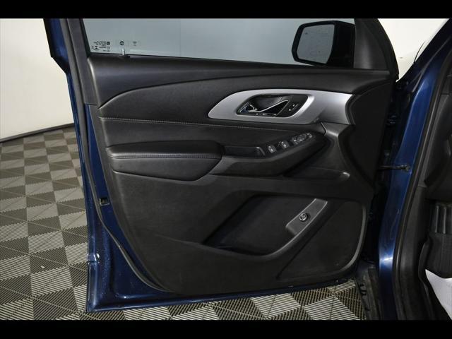 used 2022 Chevrolet Traverse car, priced at $29,061