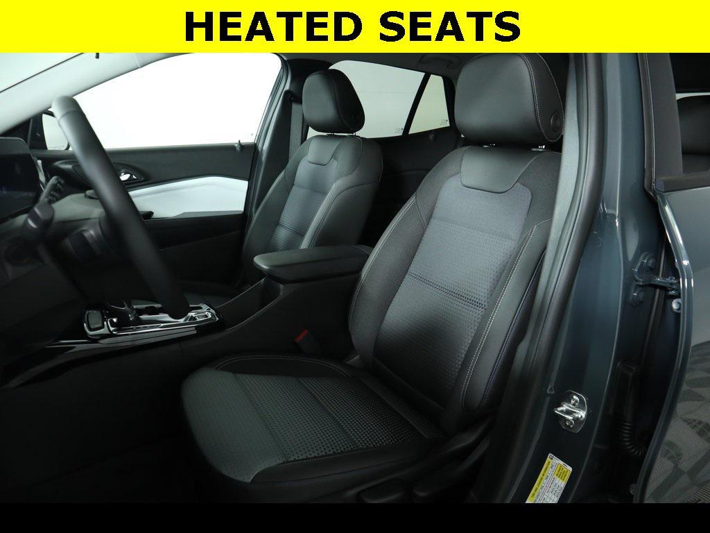 new 2025 Chevrolet Trax car, priced at $25,250