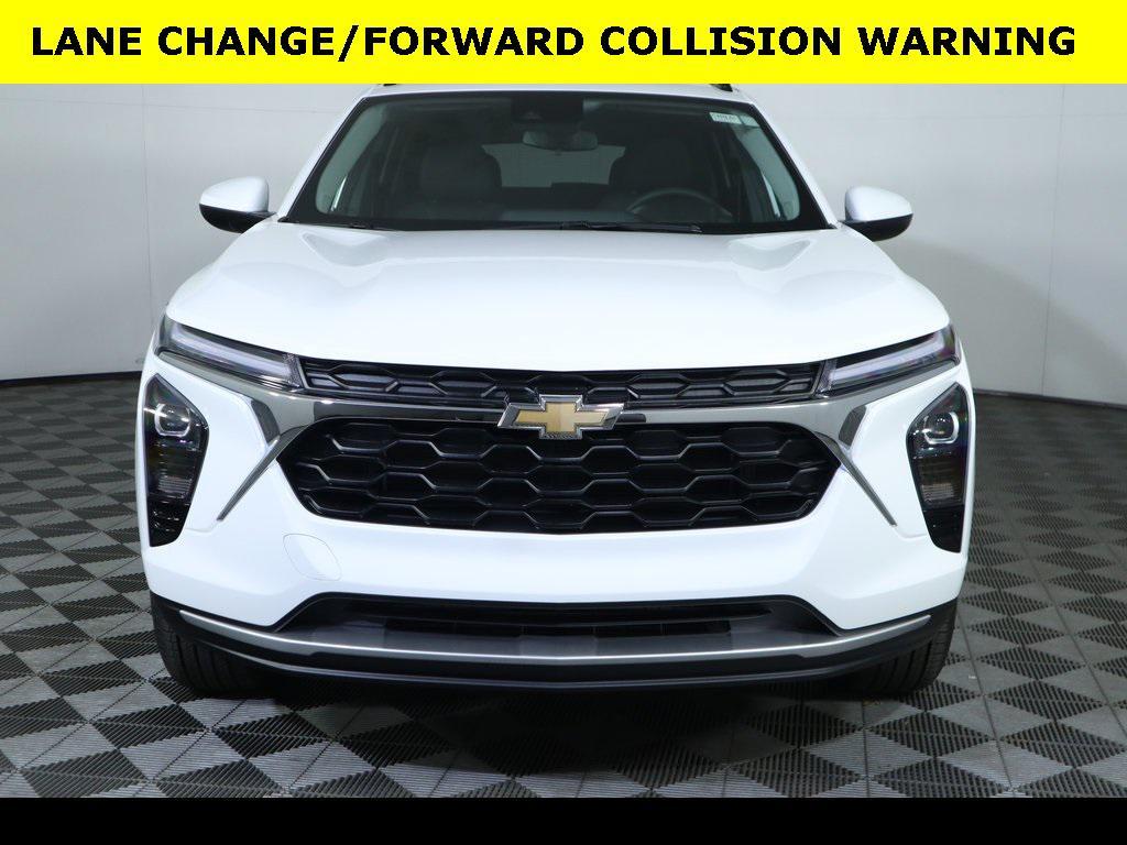 new 2025 Chevrolet Trax car, priced at $25,250