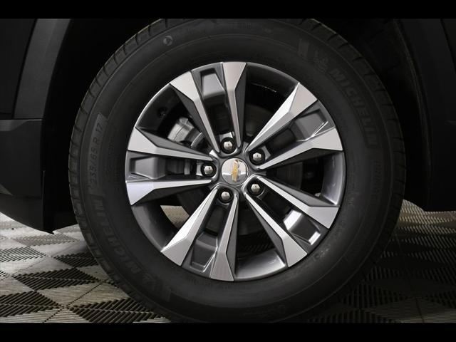 new 2026 Chevrolet Equinox car, priced at $33,295