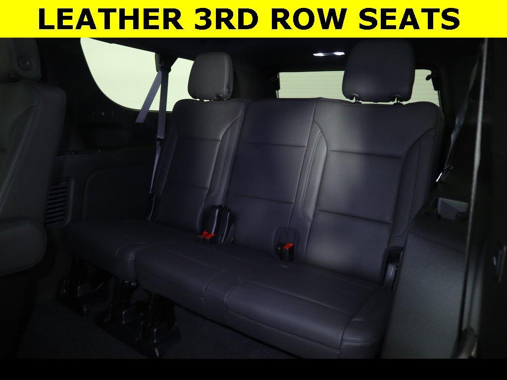 new 2025 Chevrolet Suburban car, priced at $76,100