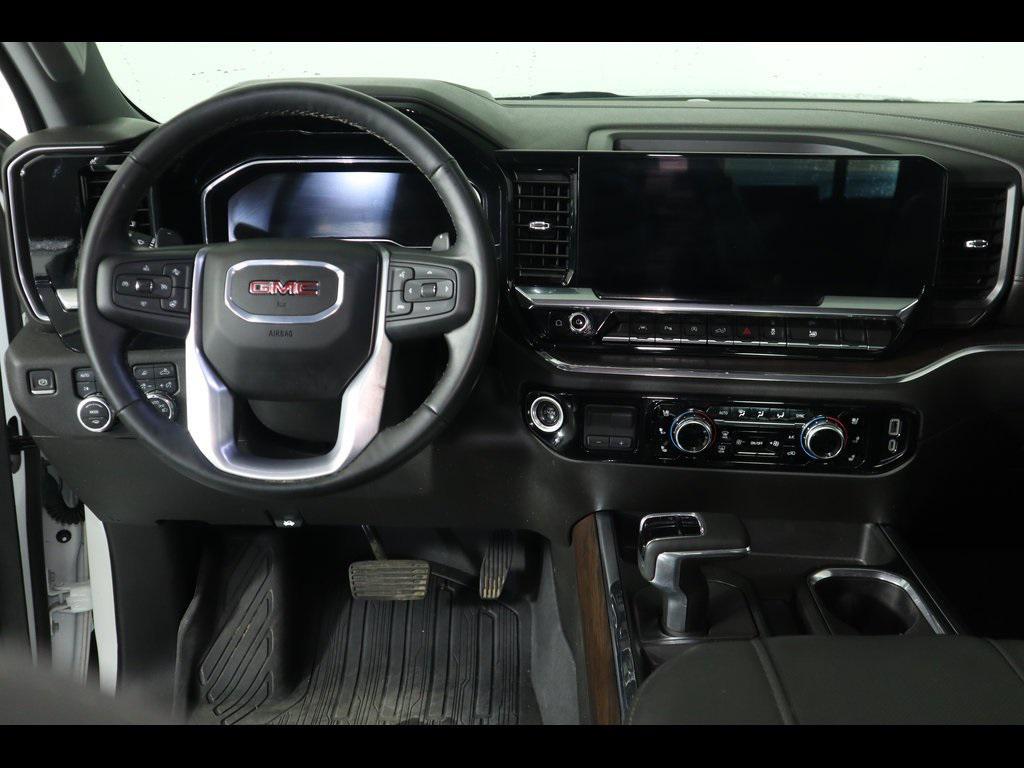 used 2024 GMC Sierra 1500 car, priced at $47,999
