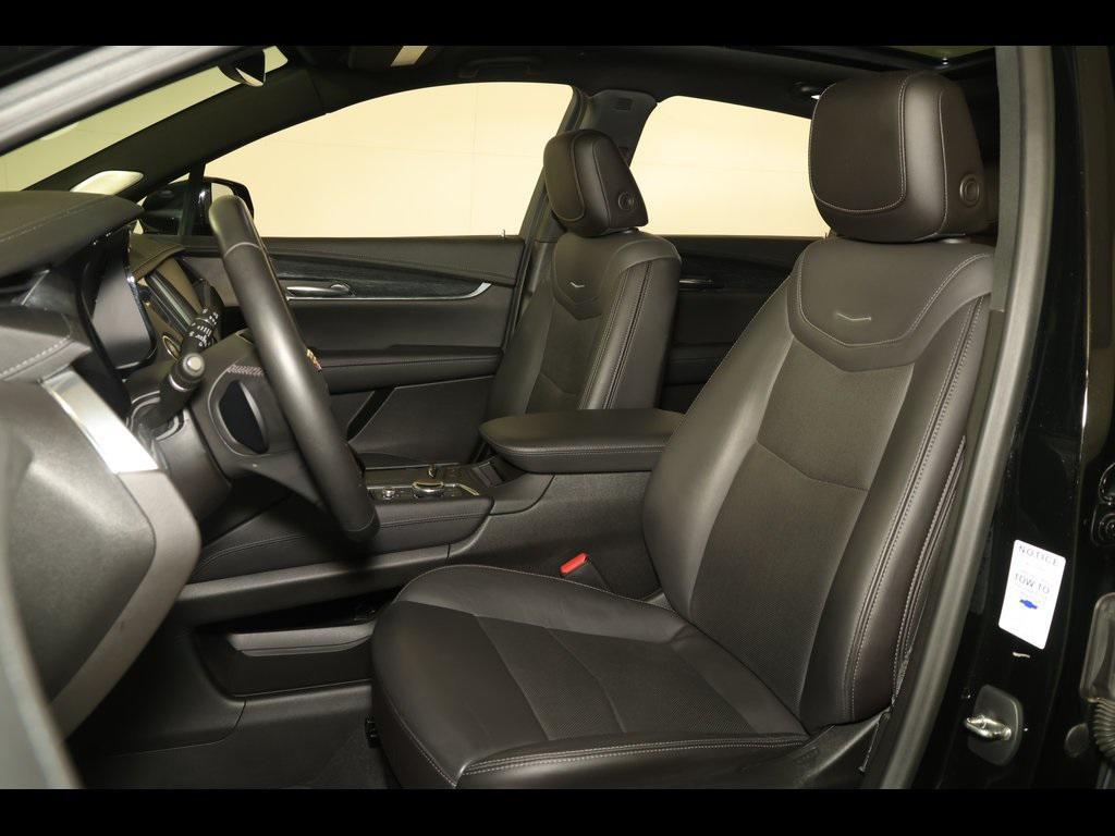 used 2022 Cadillac XT5 car, priced at $36,460