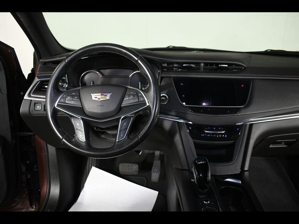 used 2022 Cadillac XT5 car, priced at $25,000