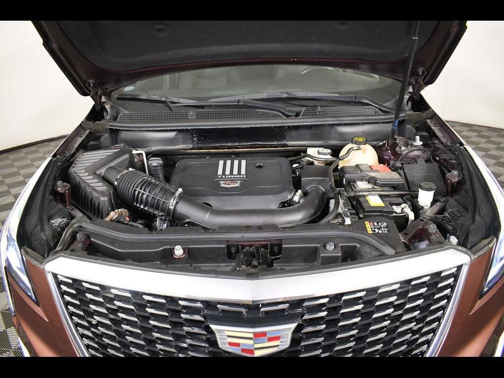 used 2022 Cadillac XT5 car, priced at $25,000