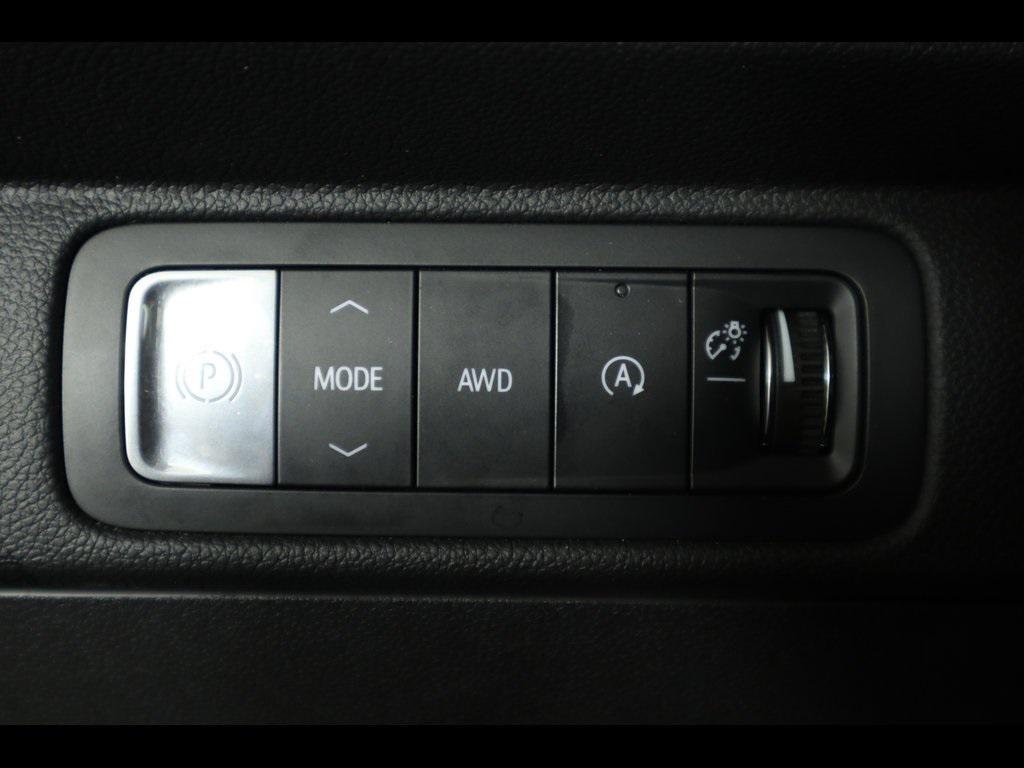 used 2024 Chevrolet Traverse car, priced at $52,908