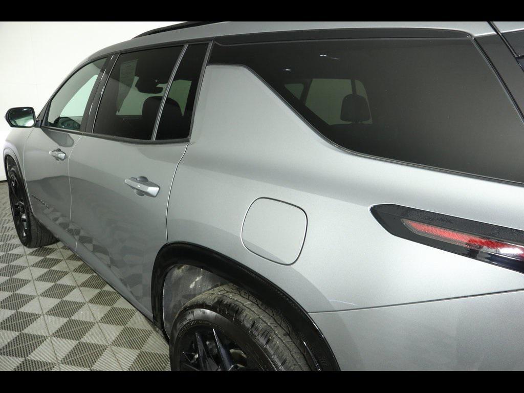 used 2024 Chevrolet Traverse car, priced at $52,908