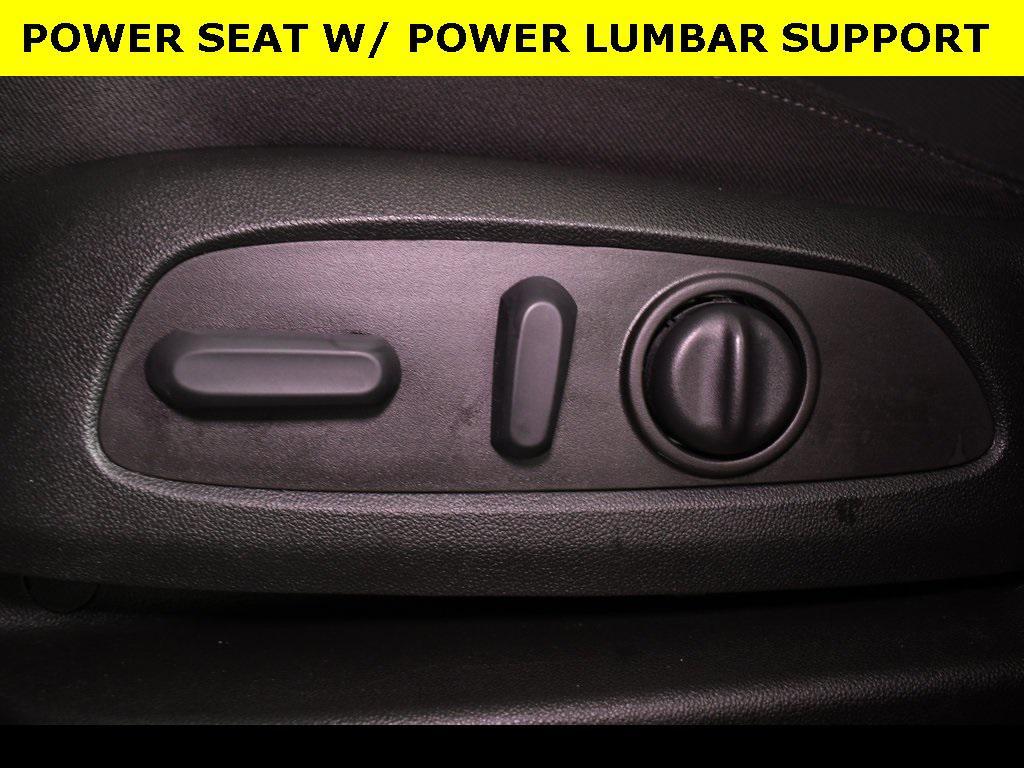 used 2023 Chevrolet Traverse car, priced at $29,697