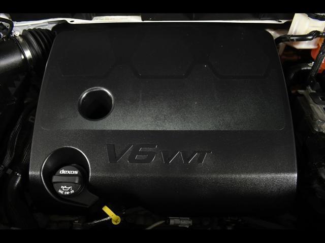 used 2022 Chevrolet Traverse car, priced at $32,997