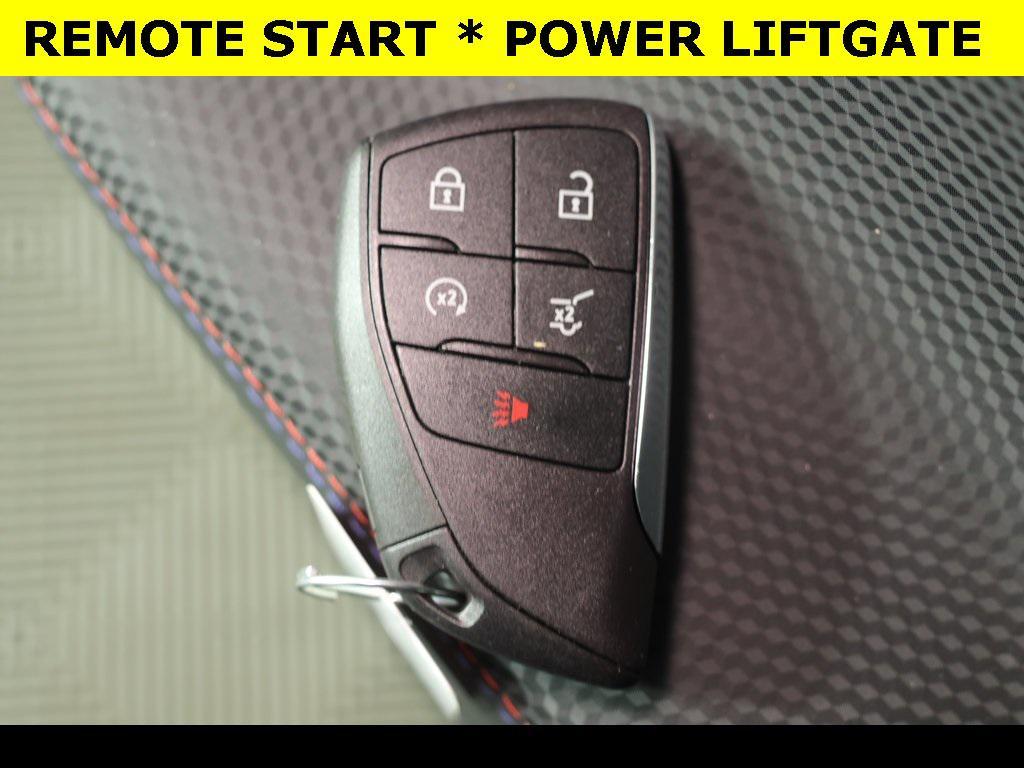 used 2025 Chevrolet Equinox car, priced at $35,952