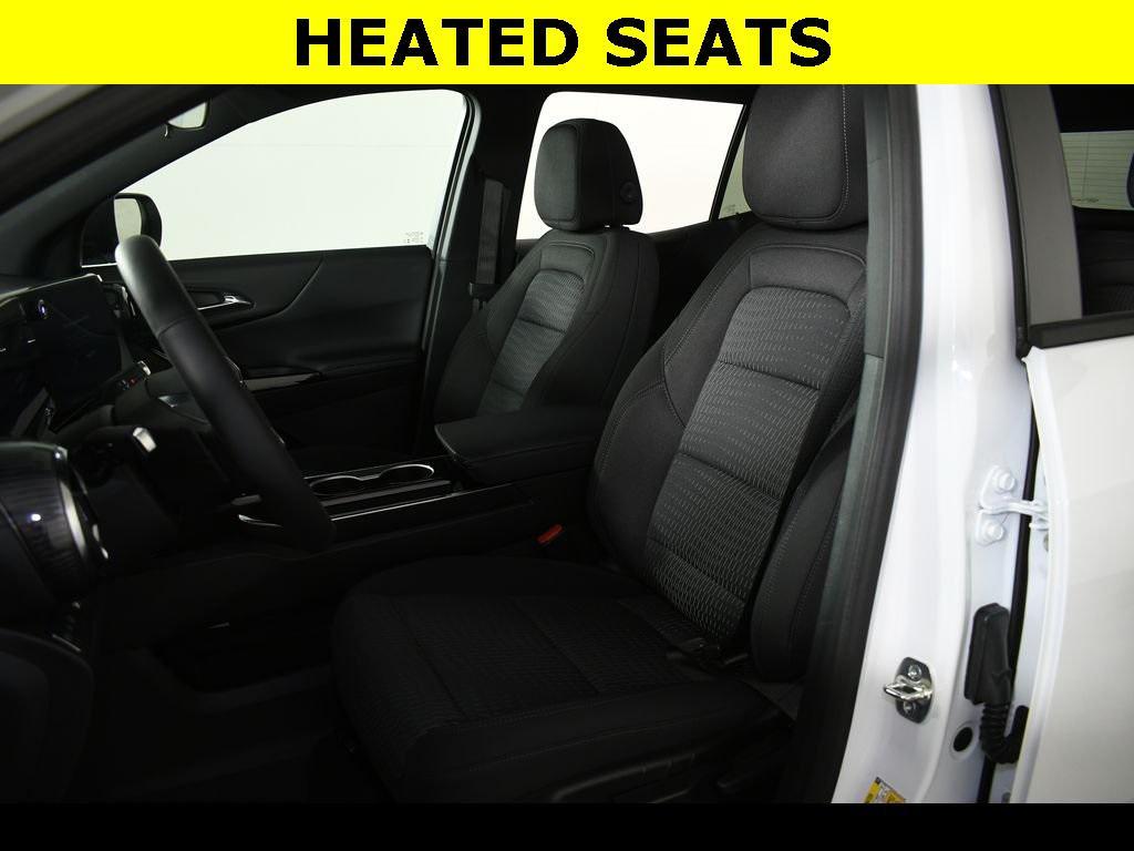 new 2025 Chevrolet Equinox car, priced at $29,995