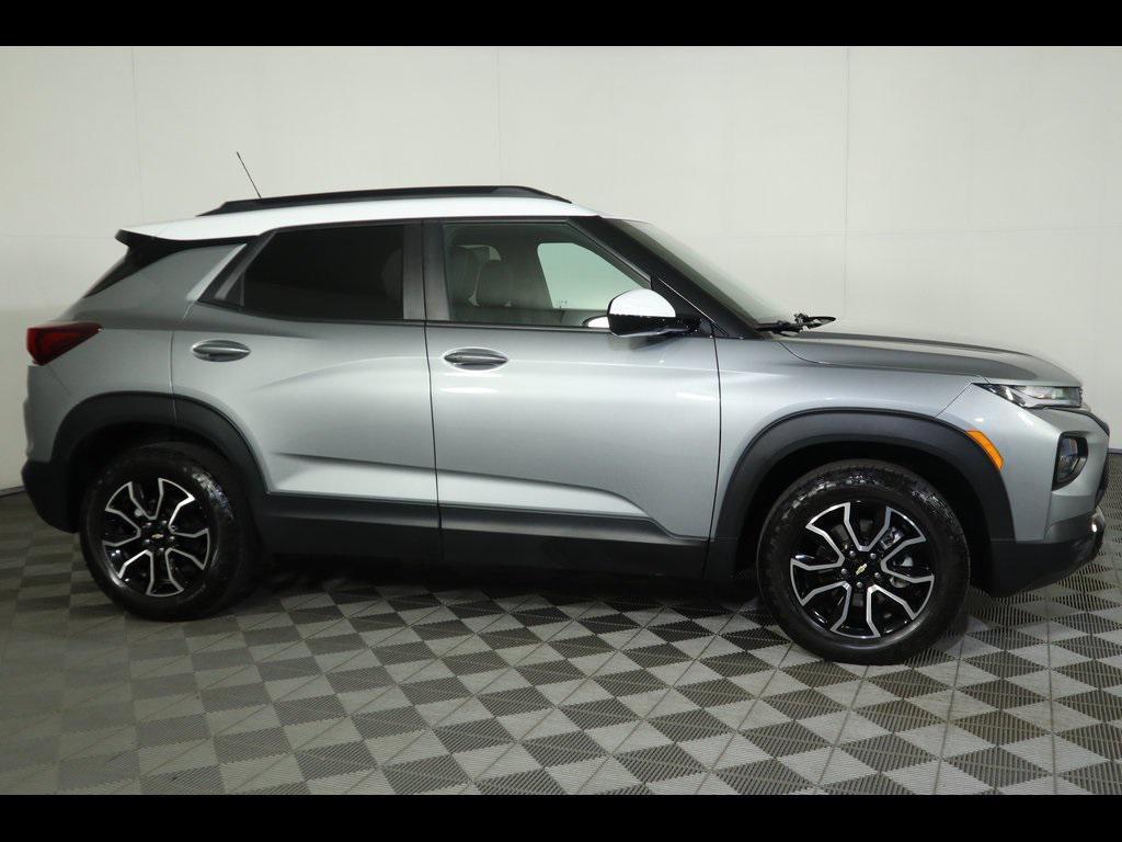used 2023 Chevrolet TrailBlazer car, priced at $25,697