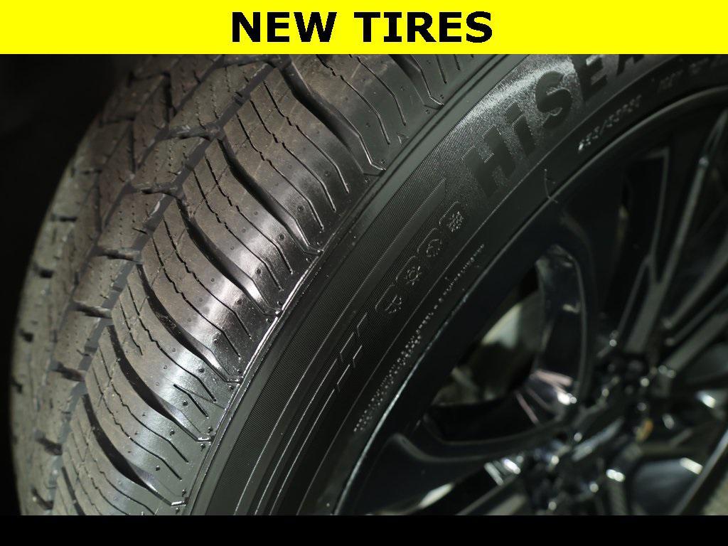 used 2023 GMC Acadia car, priced at $25,999