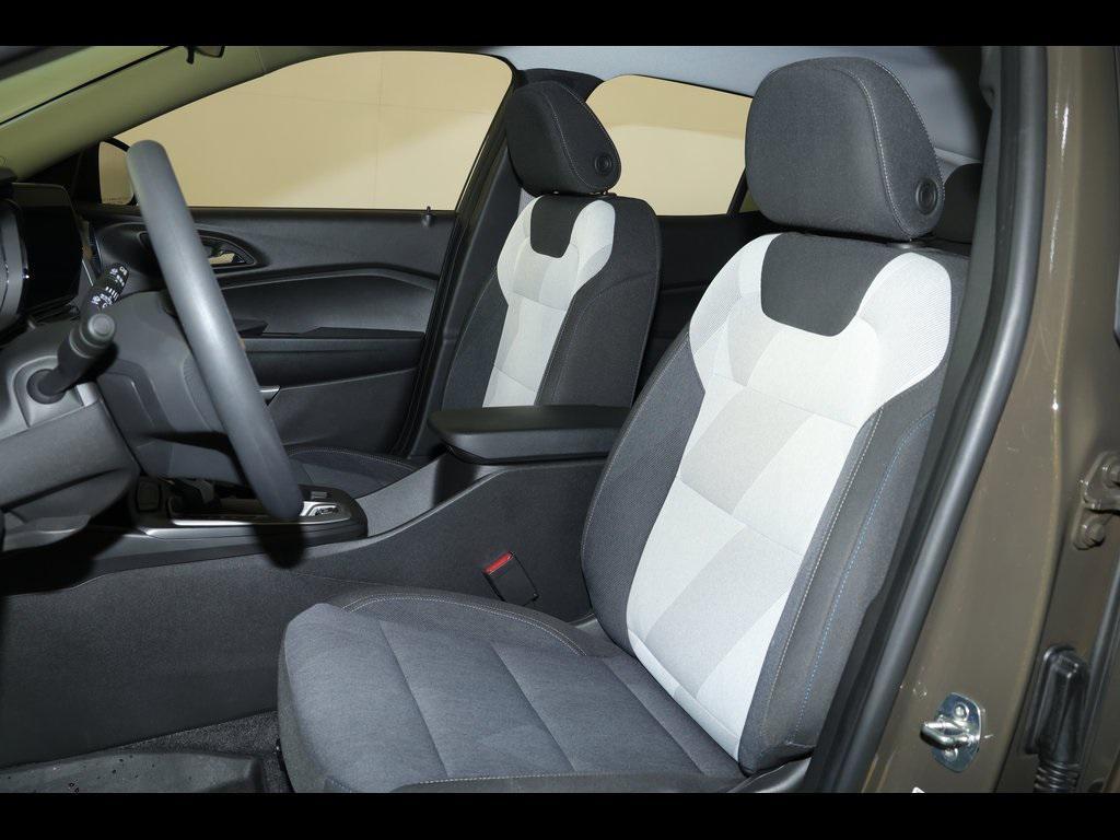 used 2024 Chevrolet Trax car, priced at $20,137