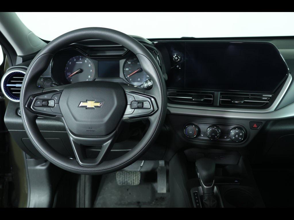 used 2024 Chevrolet Trax car, priced at $20,137