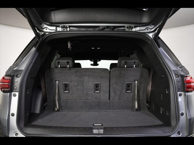 used 2023 Chevrolet Traverse car, priced at $29,051