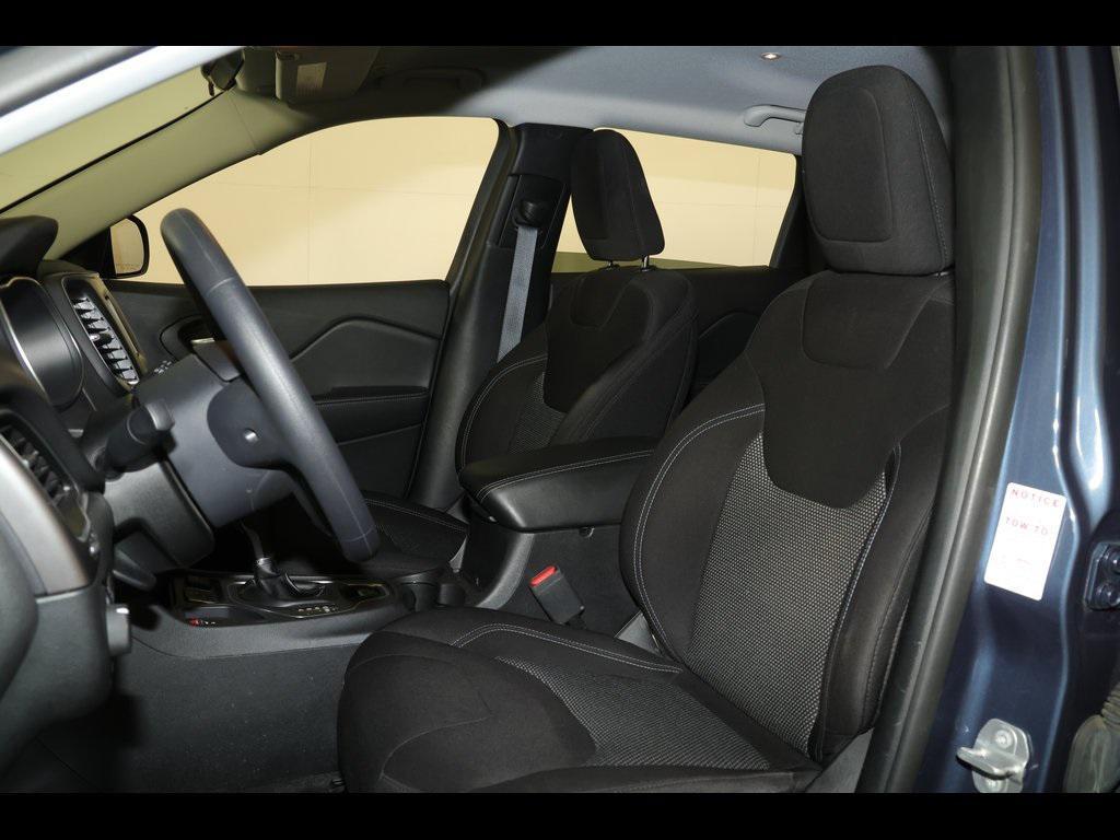 used 2019 Jeep Cherokee car, priced at $21,359