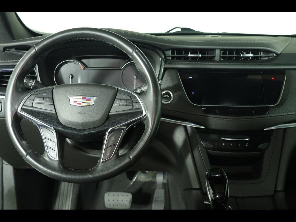 used 2022 Cadillac XT5 car, priced at $36,948