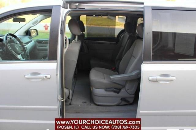 used 2009 Volkswagen Routan car, priced at $3,799