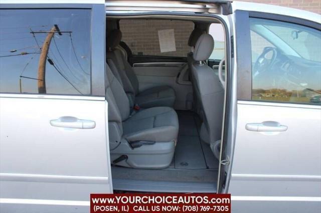 used 2009 Volkswagen Routan car, priced at $3,999