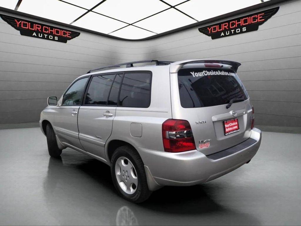 used 2007 Toyota Highlander car, priced at $7,999